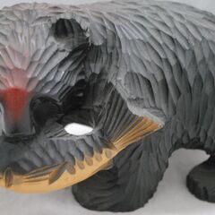 [1818] 熊 木彫り 2個 大小サイズセット 22cm 15cm くま 置物の画像