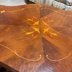 取り引き中。アンティークテーブル。 の画像