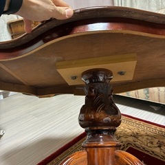 取り引き中。アンティークテーブル。 の画像