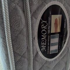 シングルベッド(マットレス付)の画像