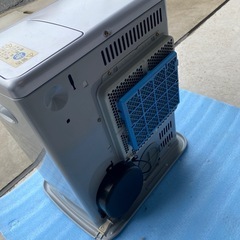 ファンヒーター　コロナ　強制通気形開放式石油ストーブ　FH-iX326E3 2006年製　小倉北区の画像