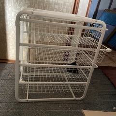 IKEA キャスター付　収納ボックス　カゴ　の画像