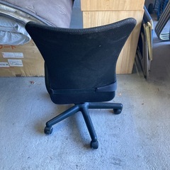 事務椅子の画像