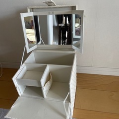 ドレッサーボックスの画像