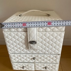 ドレッサーボックスの画像