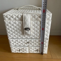 ドレッサーボックスの画像