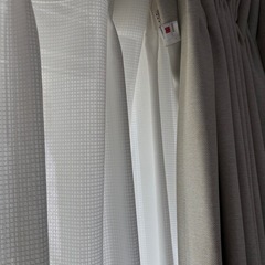 カーテン　アイボリーの画像