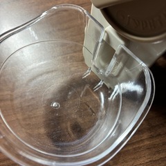 らくらく飲めて、らくらく洗えるケージ取り付け式給水器の画像