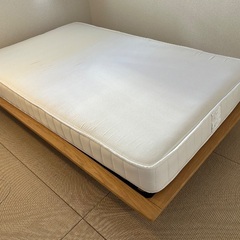 無印良品のセミダブルベッド&ベッドフレームですの画像