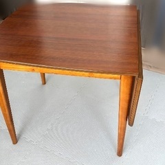 【22日掲載やめます】伸長式ダイニングテーブルの画像