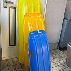 ソリ、スノーボートの画像