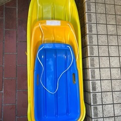 ソリ、スノーボートの画像