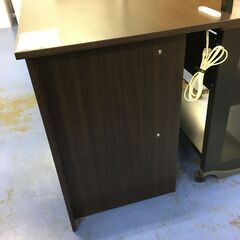 ★リユースのサカイ横浜南店★YM1719  デスク ダークグレー W120.5×D60.5×H76 クリーニング済みの画像