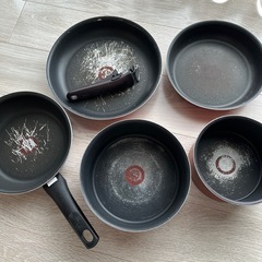 ティファール フライパン鍋セットの画像