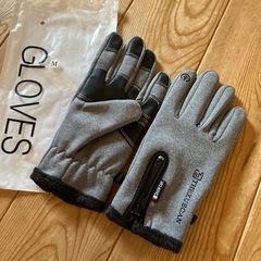 ⭕️新品★防寒・防風・防水手袋★グレー★スマホ対応の画像