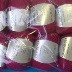 毛糸　いろいろ　裁縫　編み物　手芸　全部で３００yenの画像