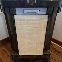 ダイキン　空気清浄機　2013年製の画像