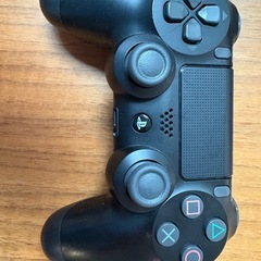 ps4 本体　コントローラー付きの画像