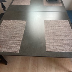 テーブル4点セットの画像