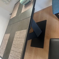 テーブル4点セットの画像