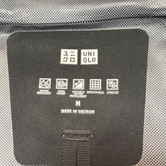 UNIQLO フード付き防風ジャンパーの画像