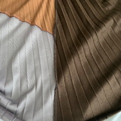 ゴムウエスト　パッチワーク風プリーツ 秋スカートの画像