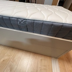 IKEA セミダブルベッド 美品 早い者勝 引取り限定の画像