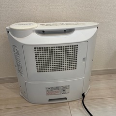 シャープ プラズマクラスター搭載 加湿機能付 セラミックファンヒーター ホワイト HX-H120-Wの画像