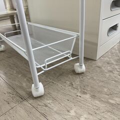 J3362　【リユースのサカイ柏店】　キッチンワゴン　ホワイト　キャスター付の画像