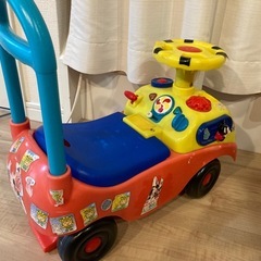 ディズニー　幼児用カーの画像