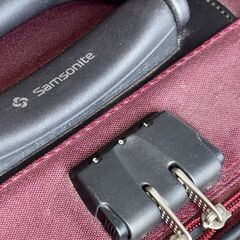 サムソナイトの布製ソフトスーツケースの画像