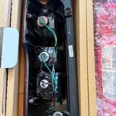 200系ハイエース　テールランプ（純正）の画像