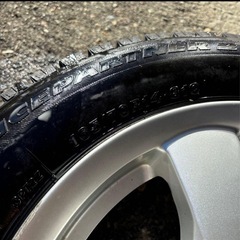 スタッドレスタイヤ4本ブリヂストンの画像
