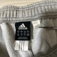 adidasの画像
