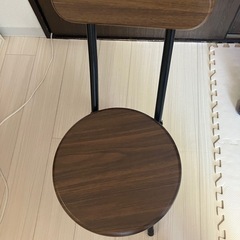 折りたたみ椅子の画像