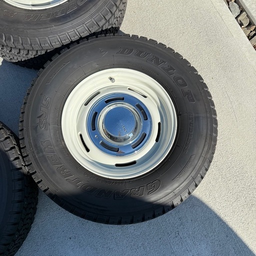 DEANクロスカントリー235/80r16 スタッドレス
