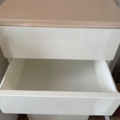 洋服タンスの画像