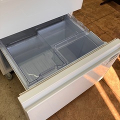 🧊SHARP シャープ🧊350Lどっちもドア冷蔵庫🧊2022年製🧊ガラストップ🧊プラズマクラスター🧊自動製氷🧊オールホワイト🧊SJ-GE35H-W🧊7649の画像