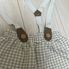 サロペットズボンの画像