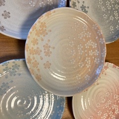 新品　桜柄　食器５枚と籠セットの画像