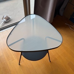 サイドテーブルの画像