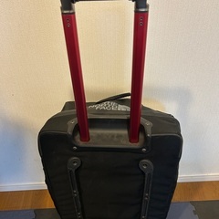 THE NORTH FACE スーツケース　タイヤ不具合ありの画像