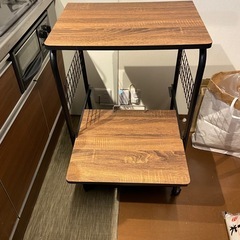 キッチン収納(キャスター故障)の画像