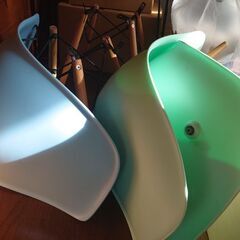 椅子 ４つの画像