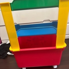 キティおもちゃ箱の画像