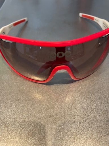 POC AVIP サングラス 赤縁 白フレーム (WILD) 両国のフィットネス