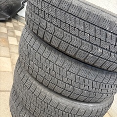 スタッドレスタイヤ軽自動車サイズ4本セットの画像
