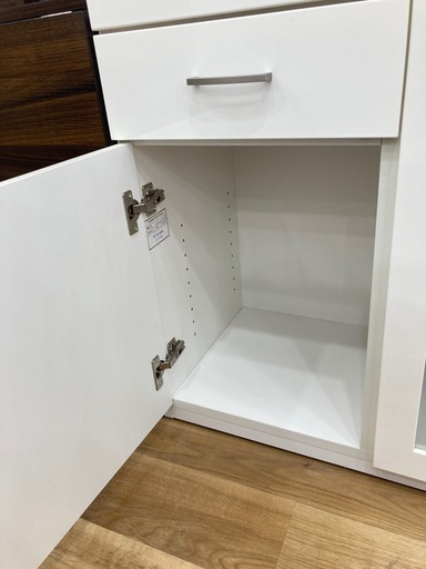 【トレファク高槻店】取りに来られる方限定！ニトリのキッチンカウンター１枚扉のご紹介です！ トレファク高槻店】取りに来れる方限定！鏡面ﾎﾜｲﾄの綺麗なキッチン