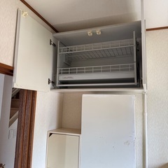 吊り戸棚、引き下ろし式の画像