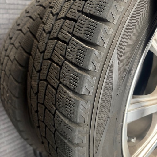 スタッドレスタイヤ 4本セット  185/60R15